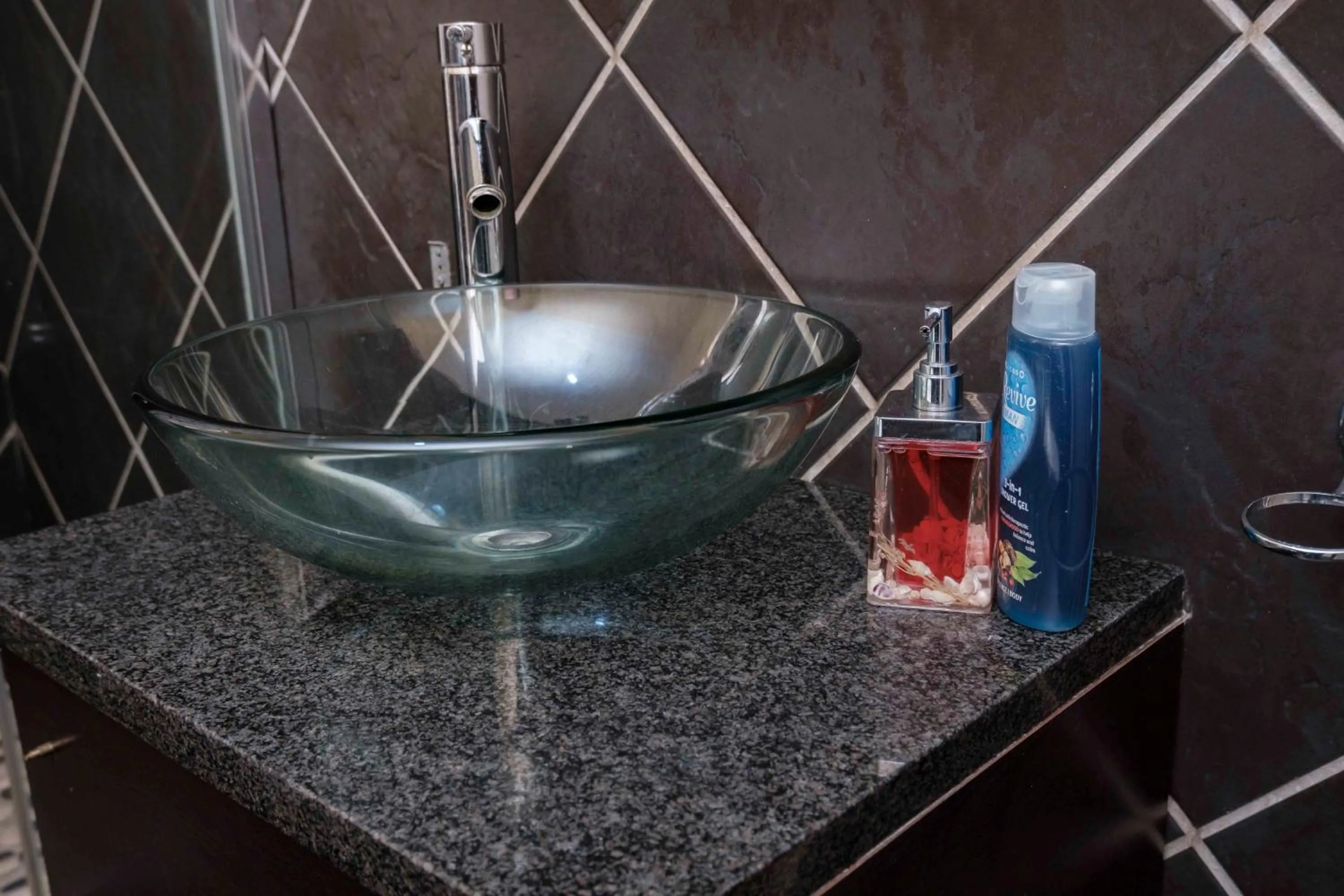 Bathroom in Izimbalizethu