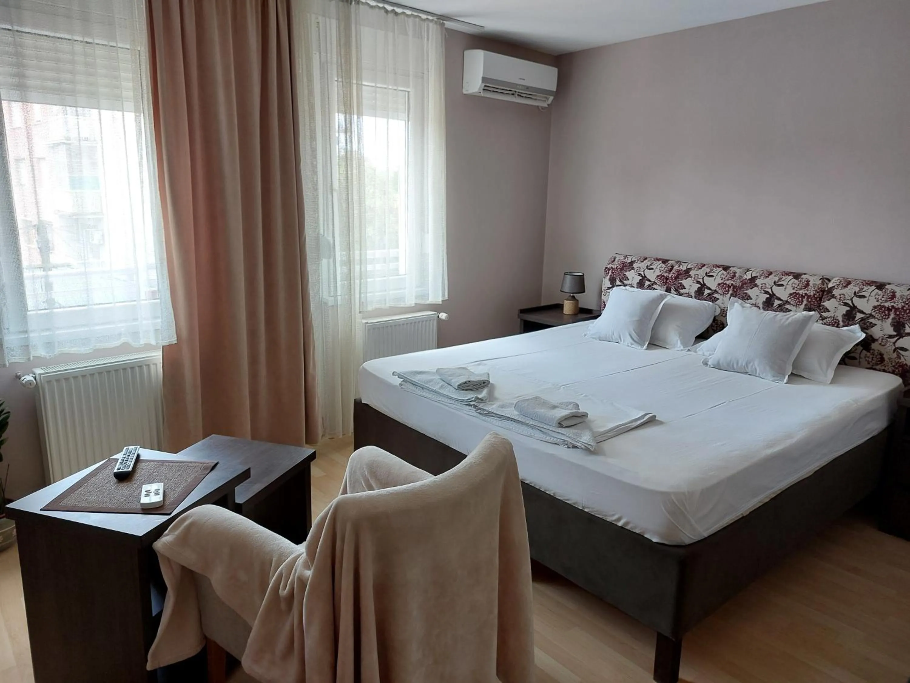 Apartments MIMOZA