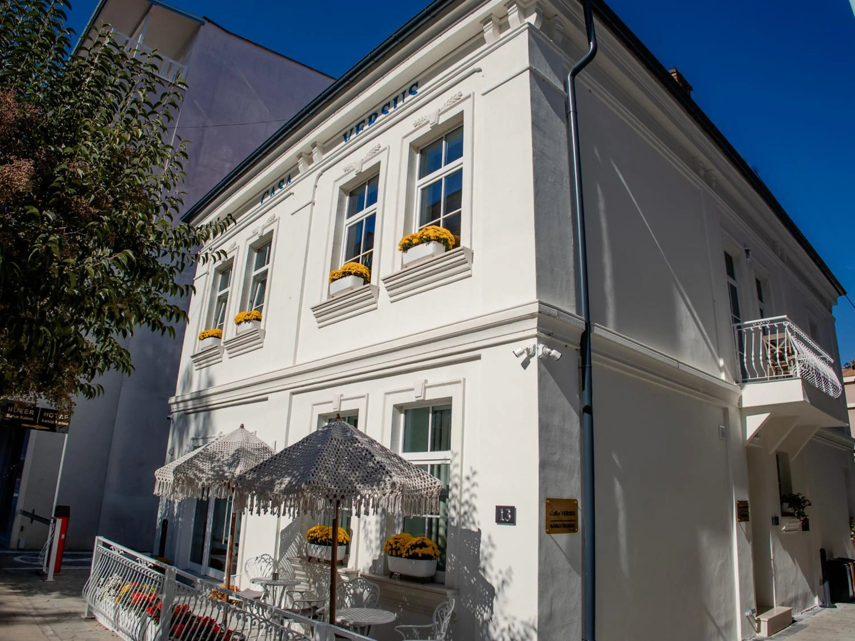 Casa Versus Ohrid