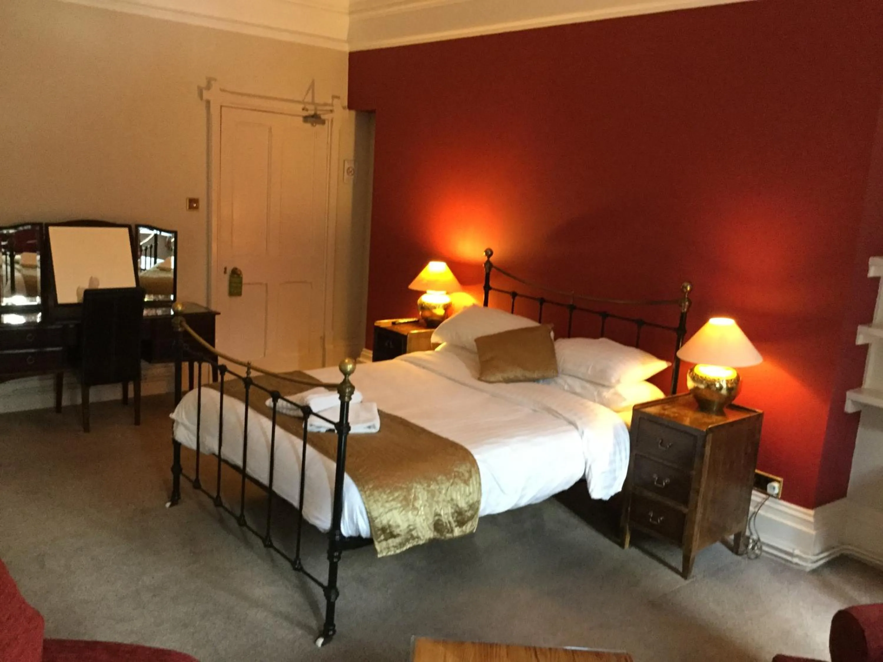 Bed in Heritage Grange at Thurston, Hotel