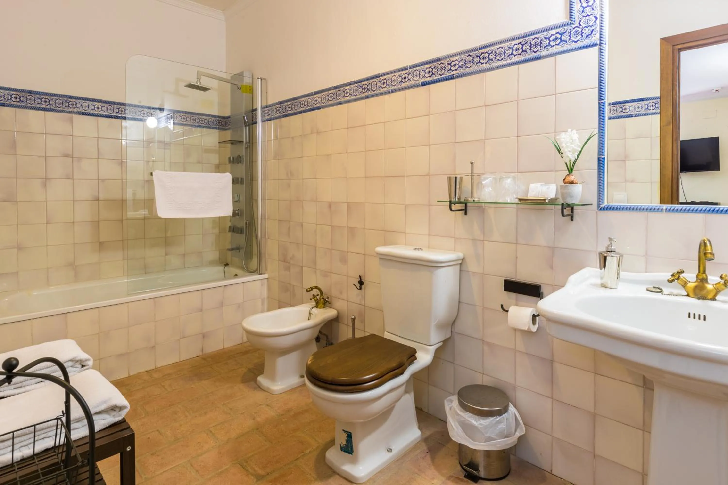 Bathroom in Hospedería Convento de Santa Clara