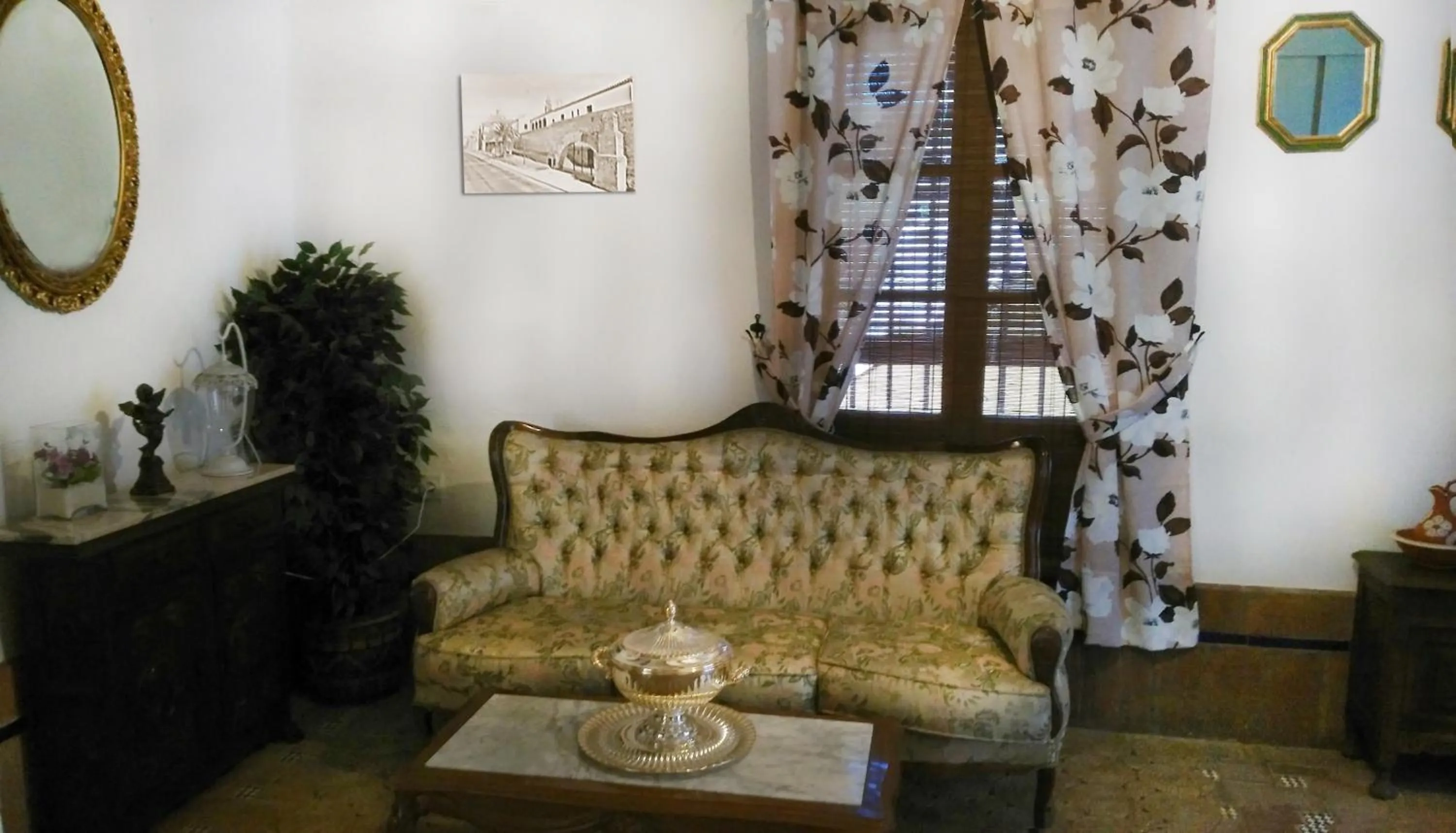 Decorative detail in Hospedería Convento de Santa Clara