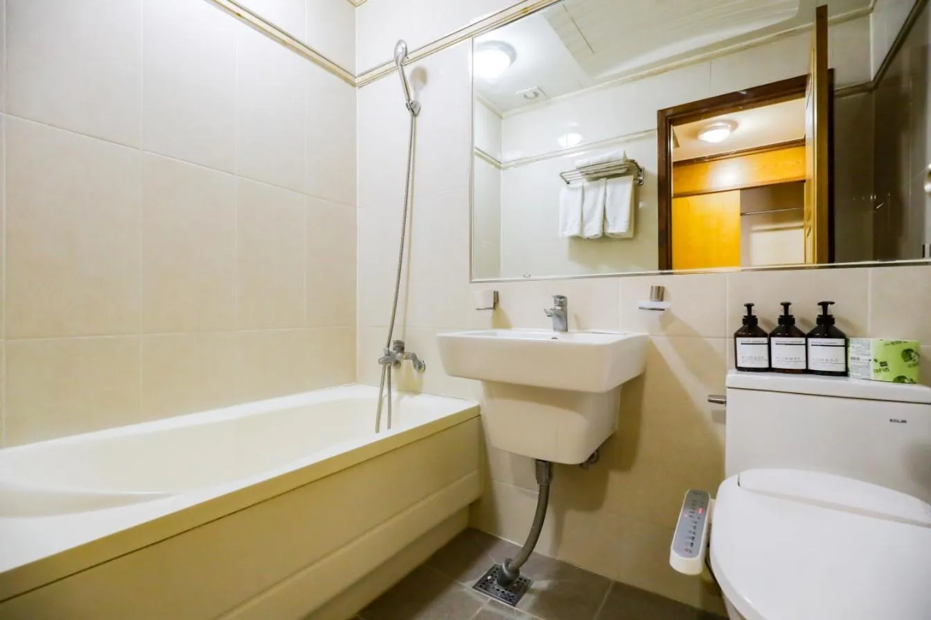 Shower in Newvera Hotel