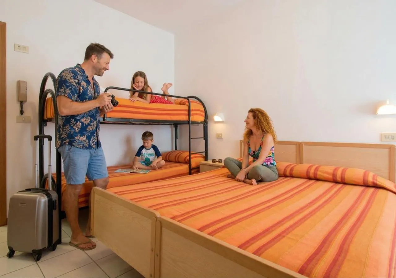 Quadruple Room in Hotel Consul Dipendenza "la Plata" con piscina