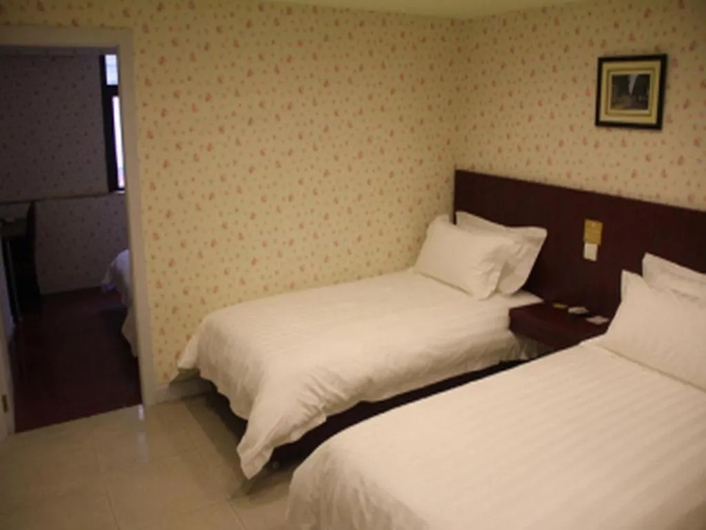 Bed in Jinjiang Inn Shanghai Qingpu