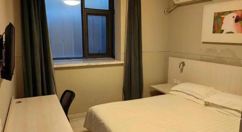 Bed in Jinjiang Inn Shanghai Qingpu