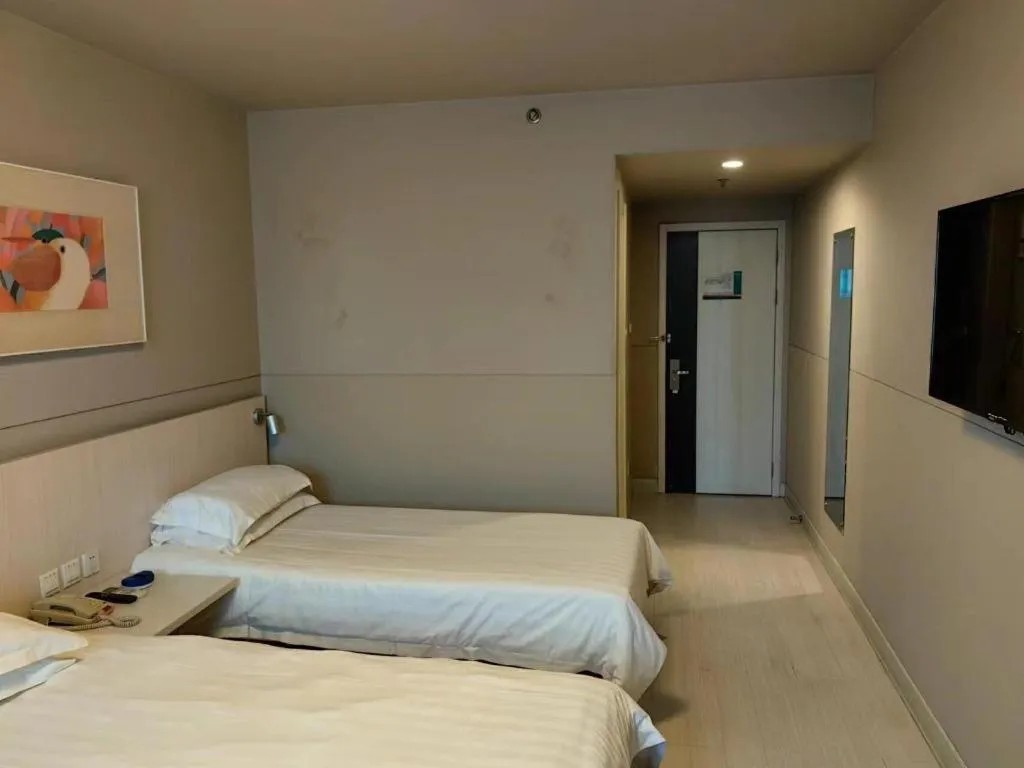 Bed in Jinjiang Inn Shanghai Qingpu