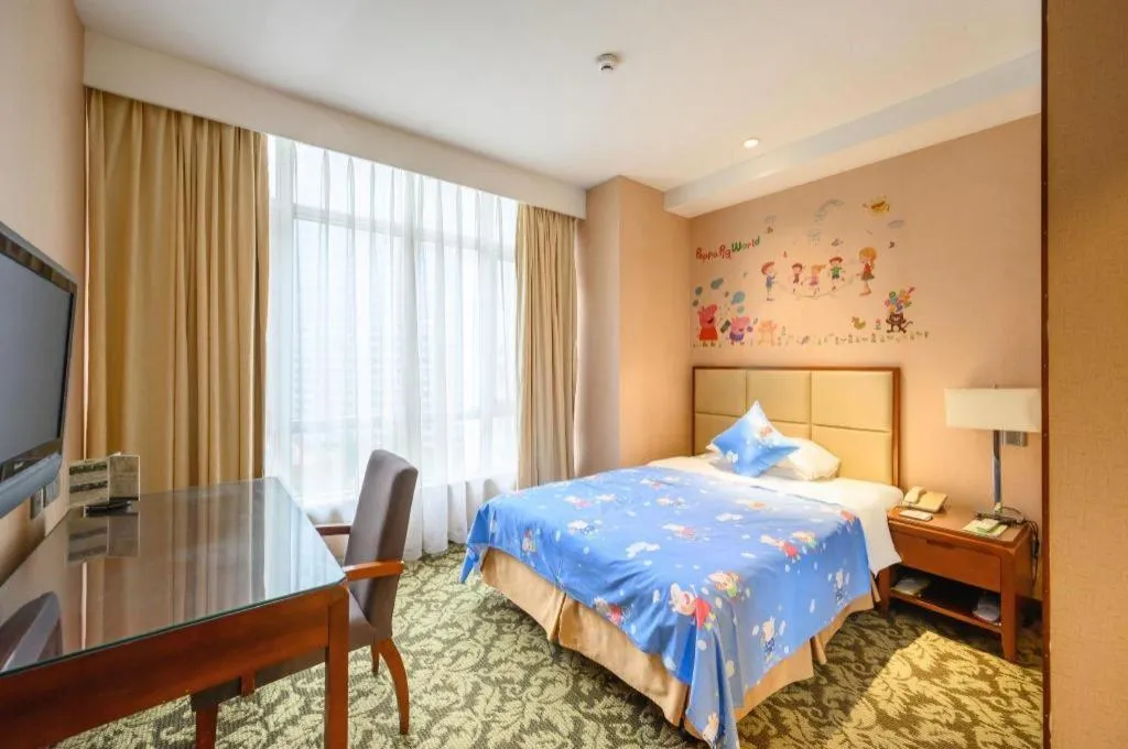 Bed in Xiamen Fortune Hotel