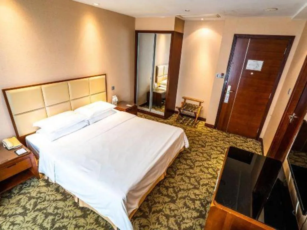 Bed in Xiamen Fortune Hotel