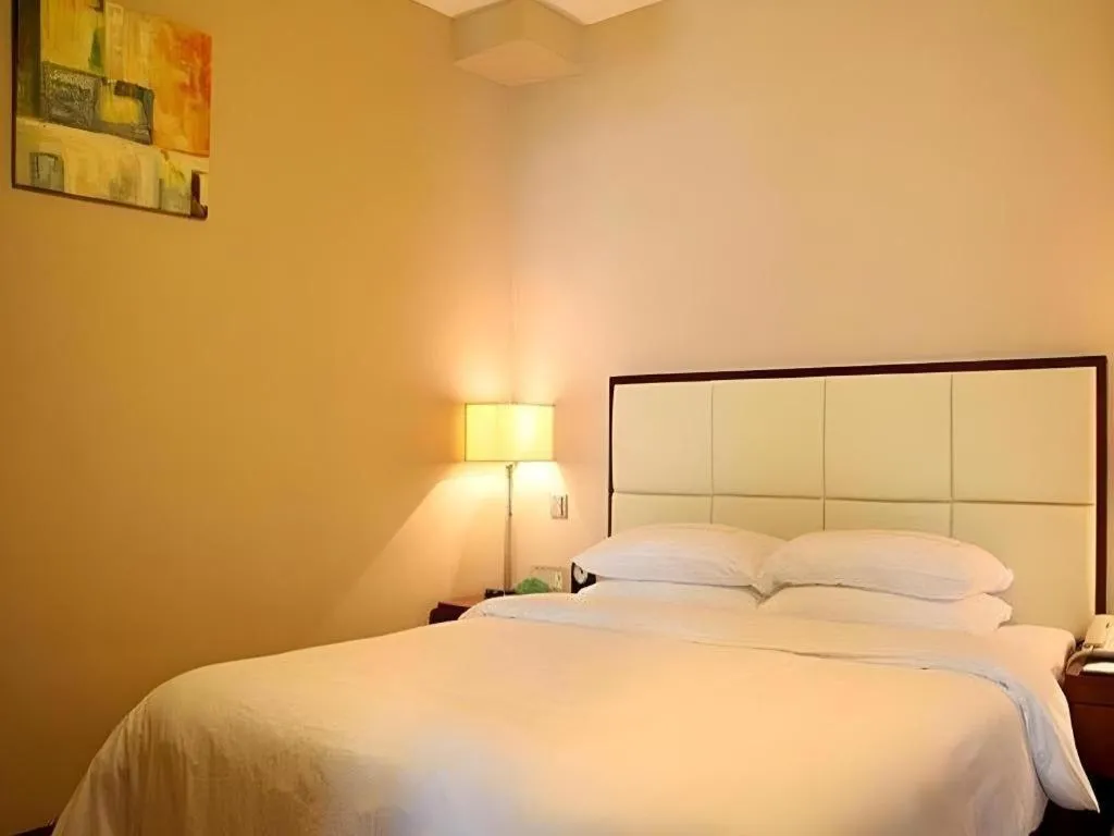 Bed in Xiamen Fortune Hotel
