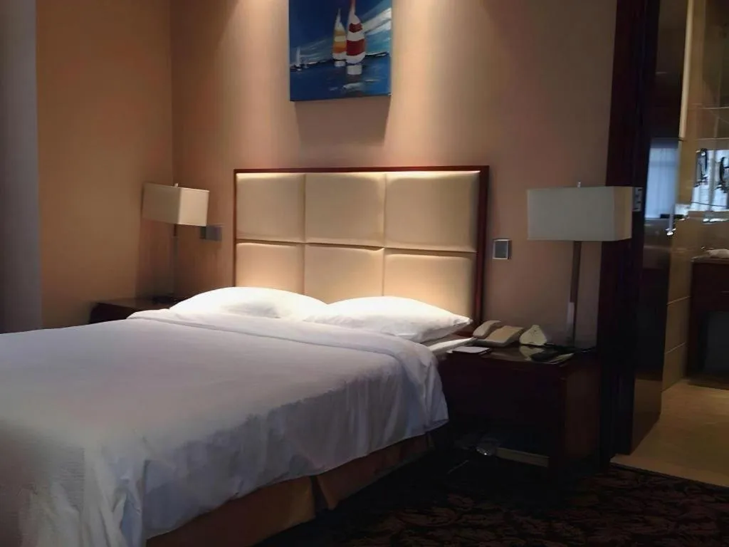 Bed in Xiamen Fortune Hotel