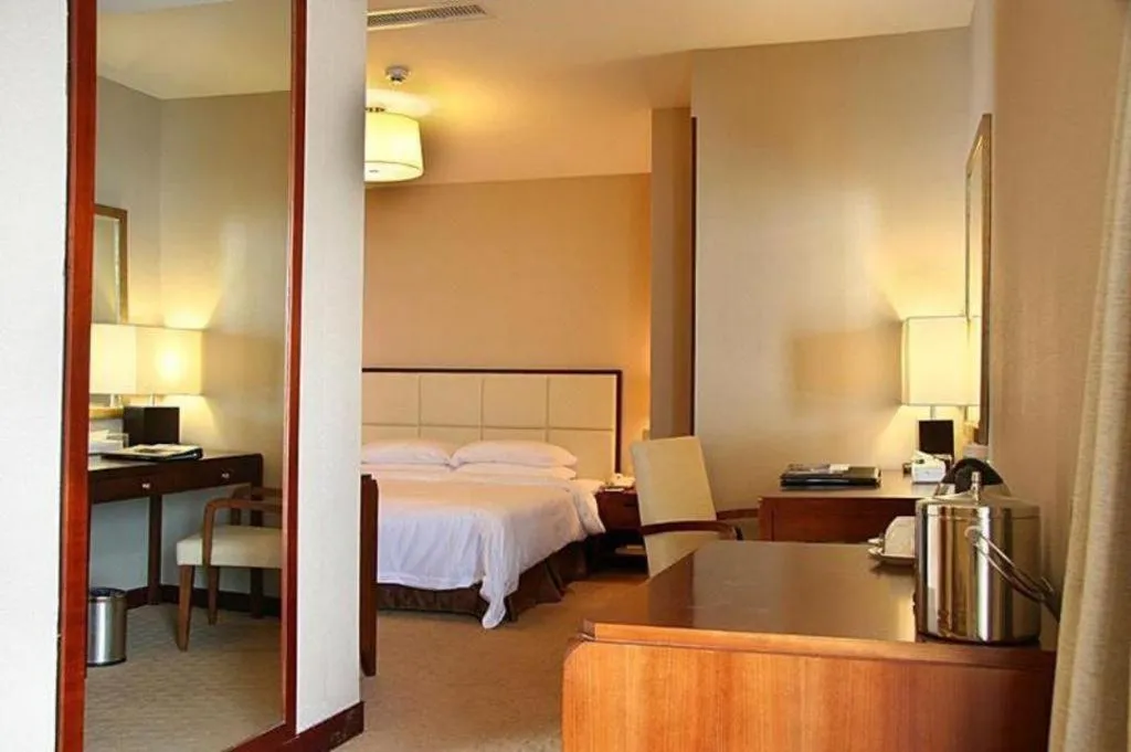 Bed in Xiamen Fortune Hotel