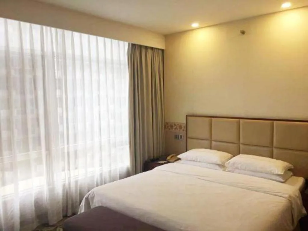 Bed in Xiamen Fortune Hotel
