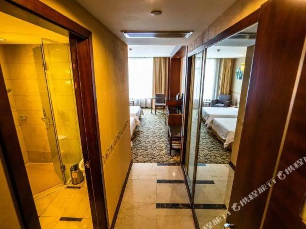 Bed in Xiamen Fortune Hotel