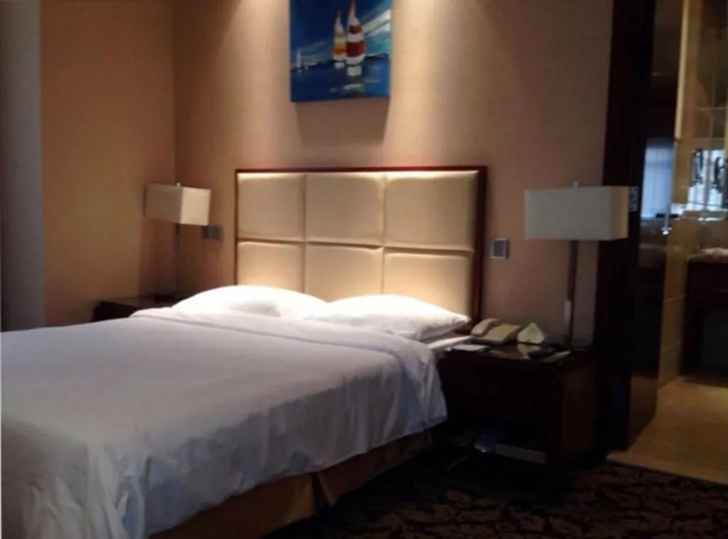 Bed in Xiamen Fortune Hotel