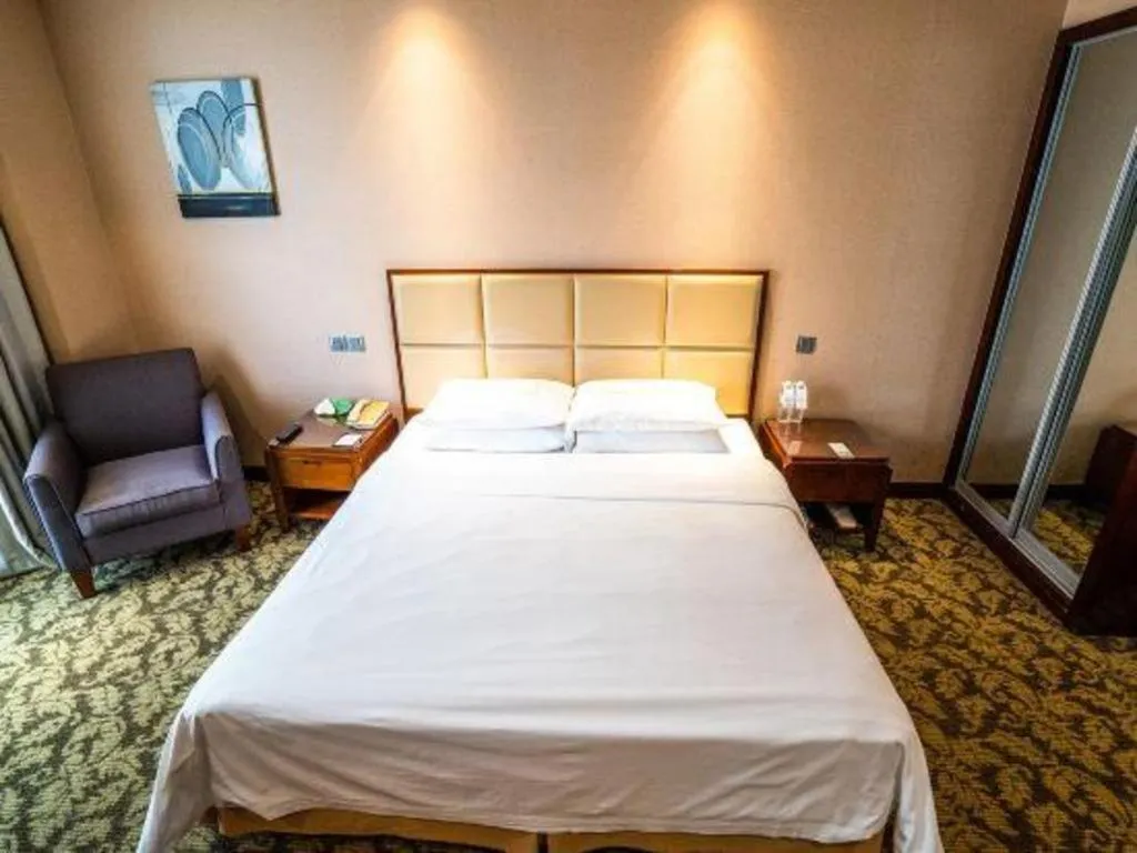 Bed in Xiamen Fortune Hotel