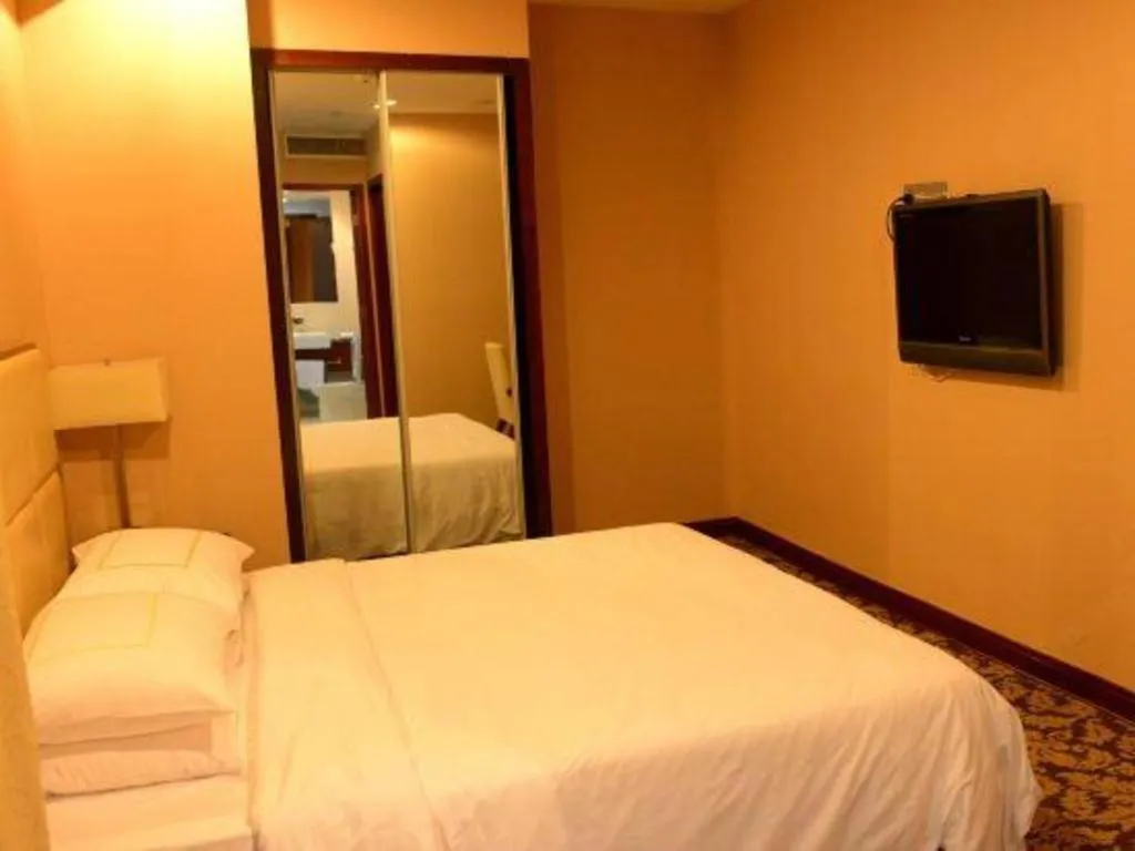 Bed in Xiamen Fortune Hotel