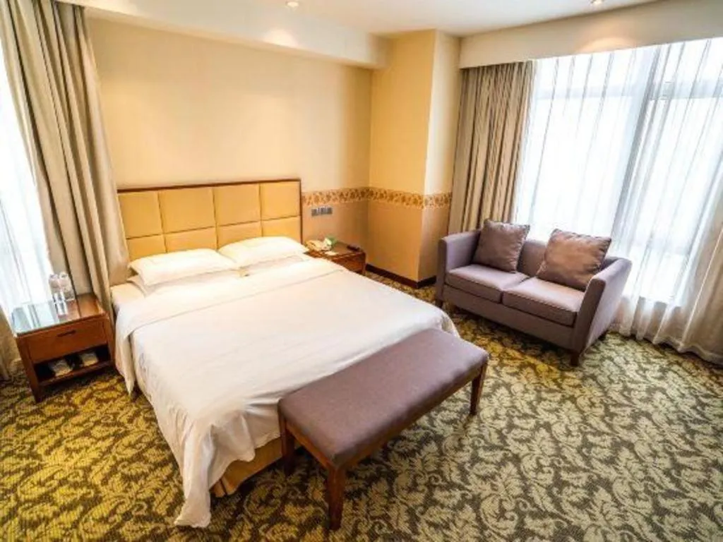 Bed in Xiamen Fortune Hotel