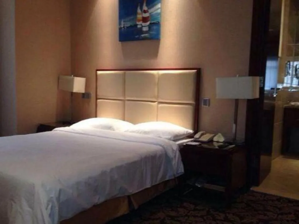 Bed in Xiamen Fortune Hotel