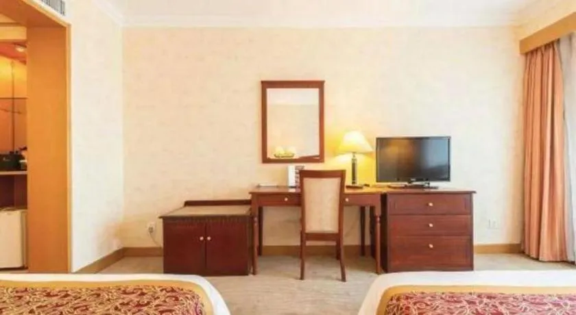 Bed in Dalian Zhongshan Hotel