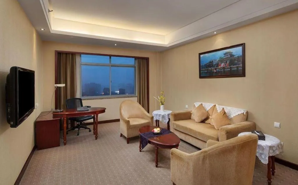 Yiyang Huatian Hotel