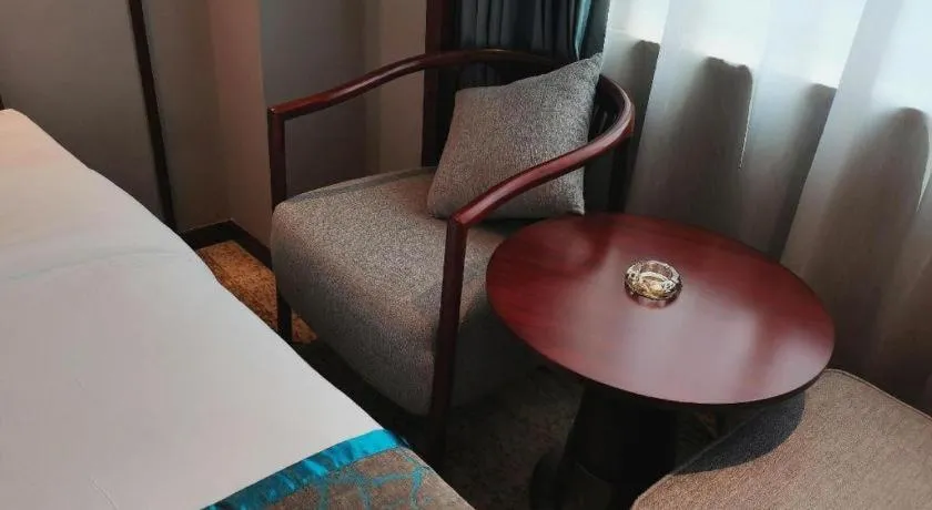 Bed in Yiyang Huatian Hotel