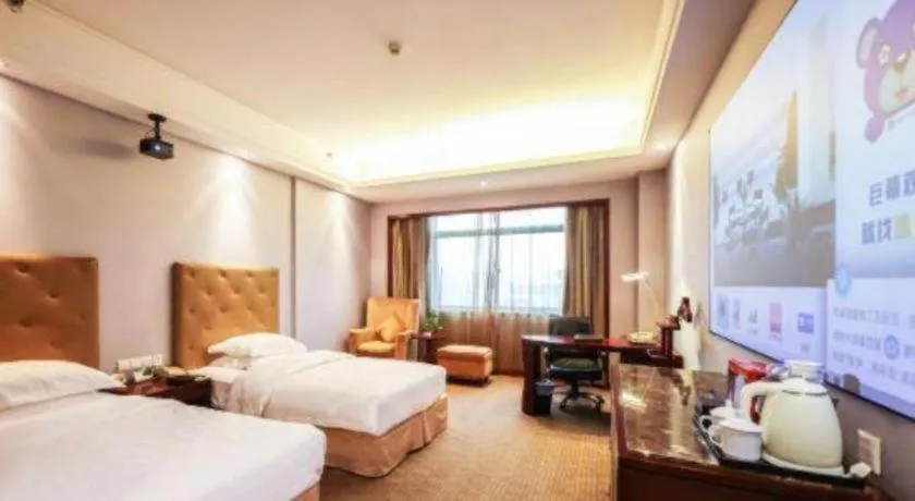 Bed in Yiyang Huatian Hotel