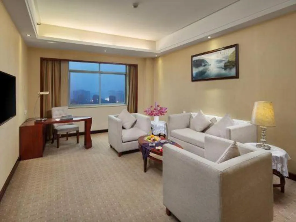 Yiyang Huatian Hotel