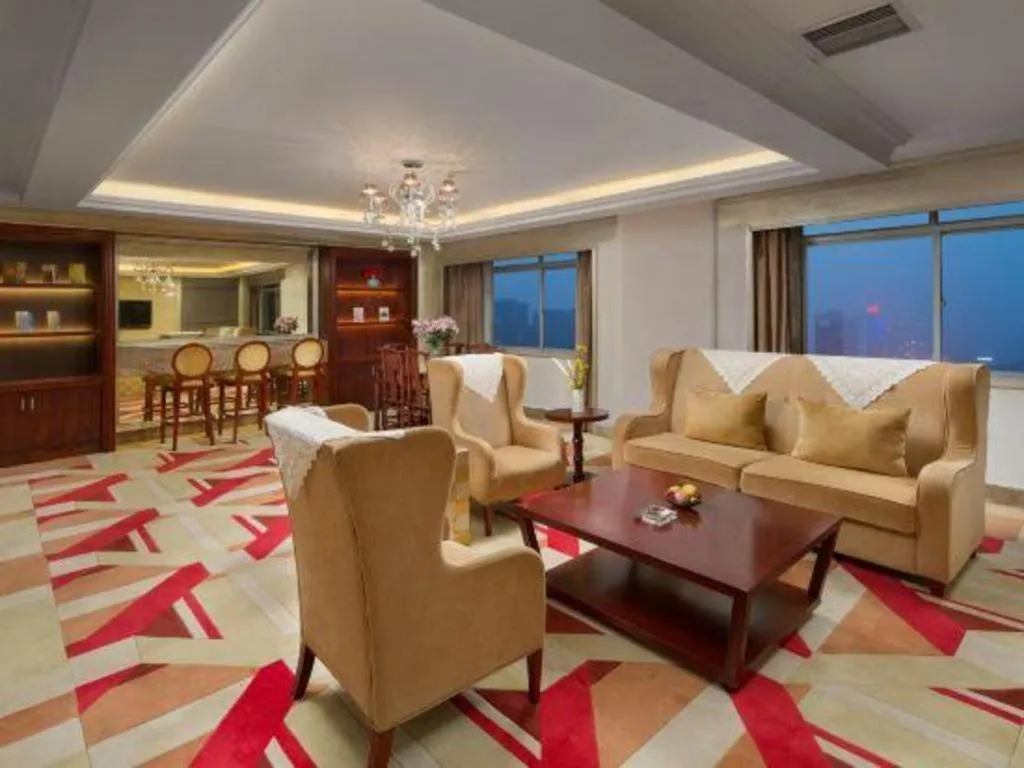 Yiyang Huatian Hotel