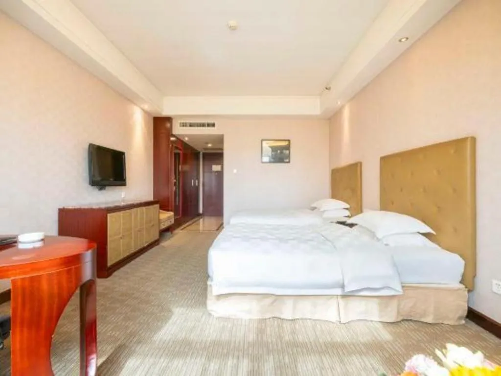 Bed in Yiyang Huatian Hotel