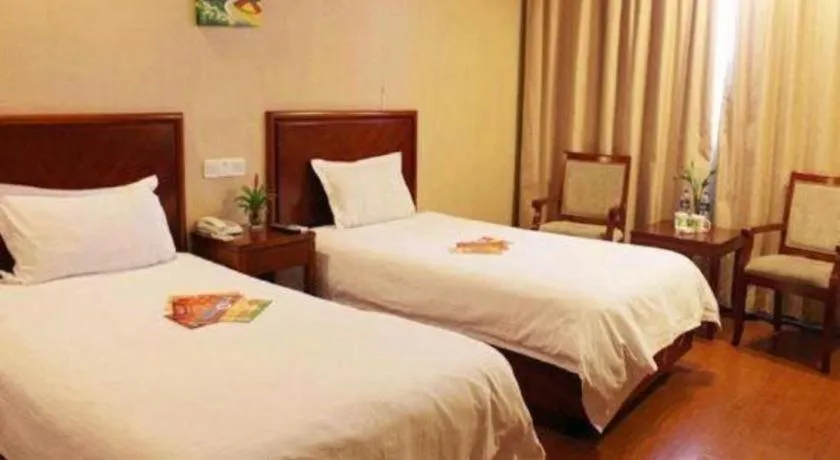 Bed in GreenTree Inn Shanghai Gongkang Road Branch