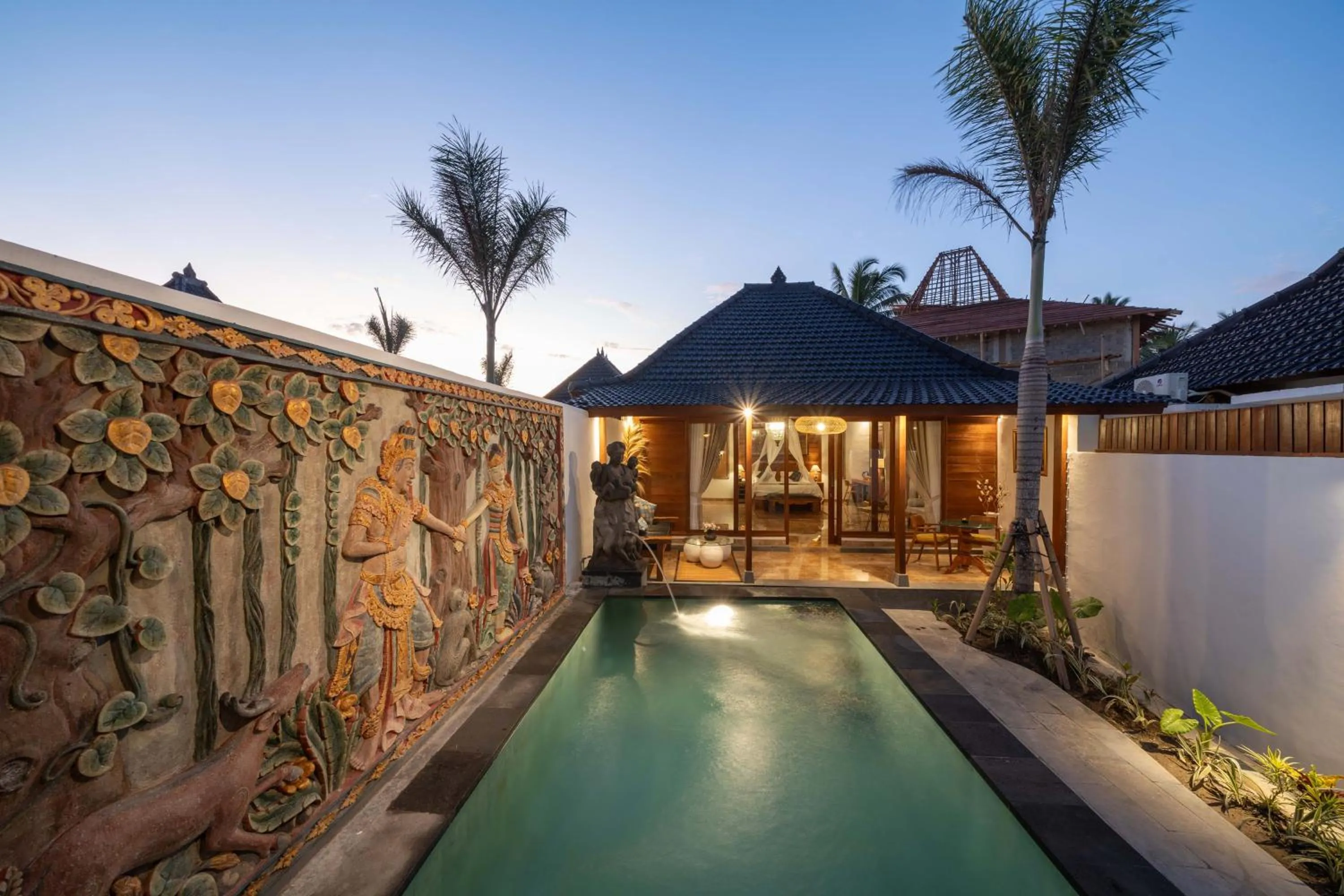 Swimming pool in Maddu Suites