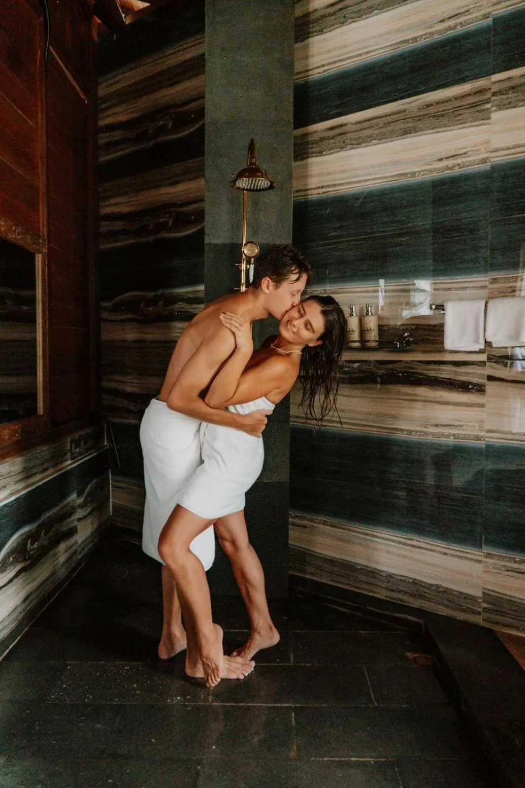 Bathroom in Maddu Suites