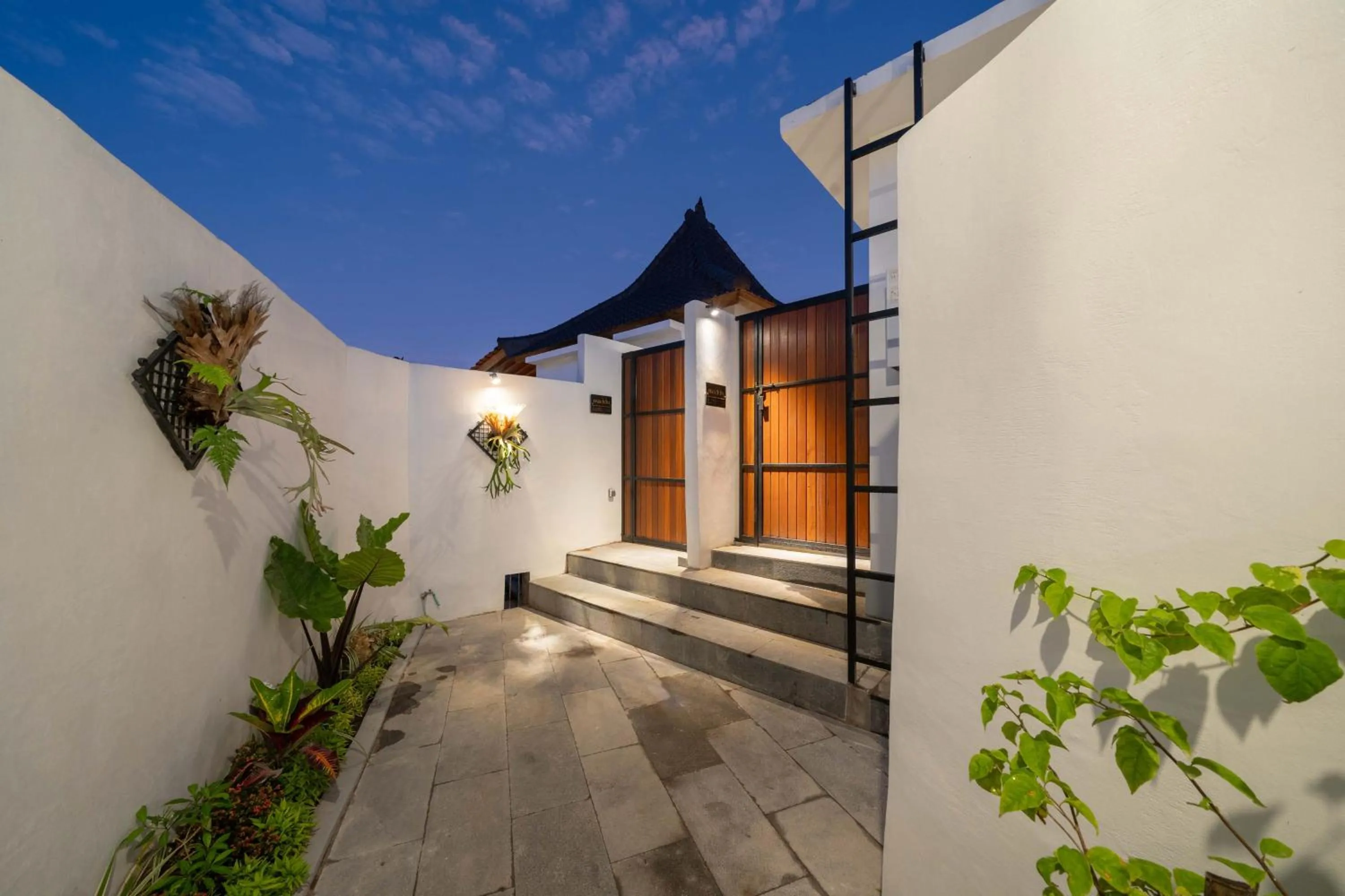 Property building in Maddu Suites