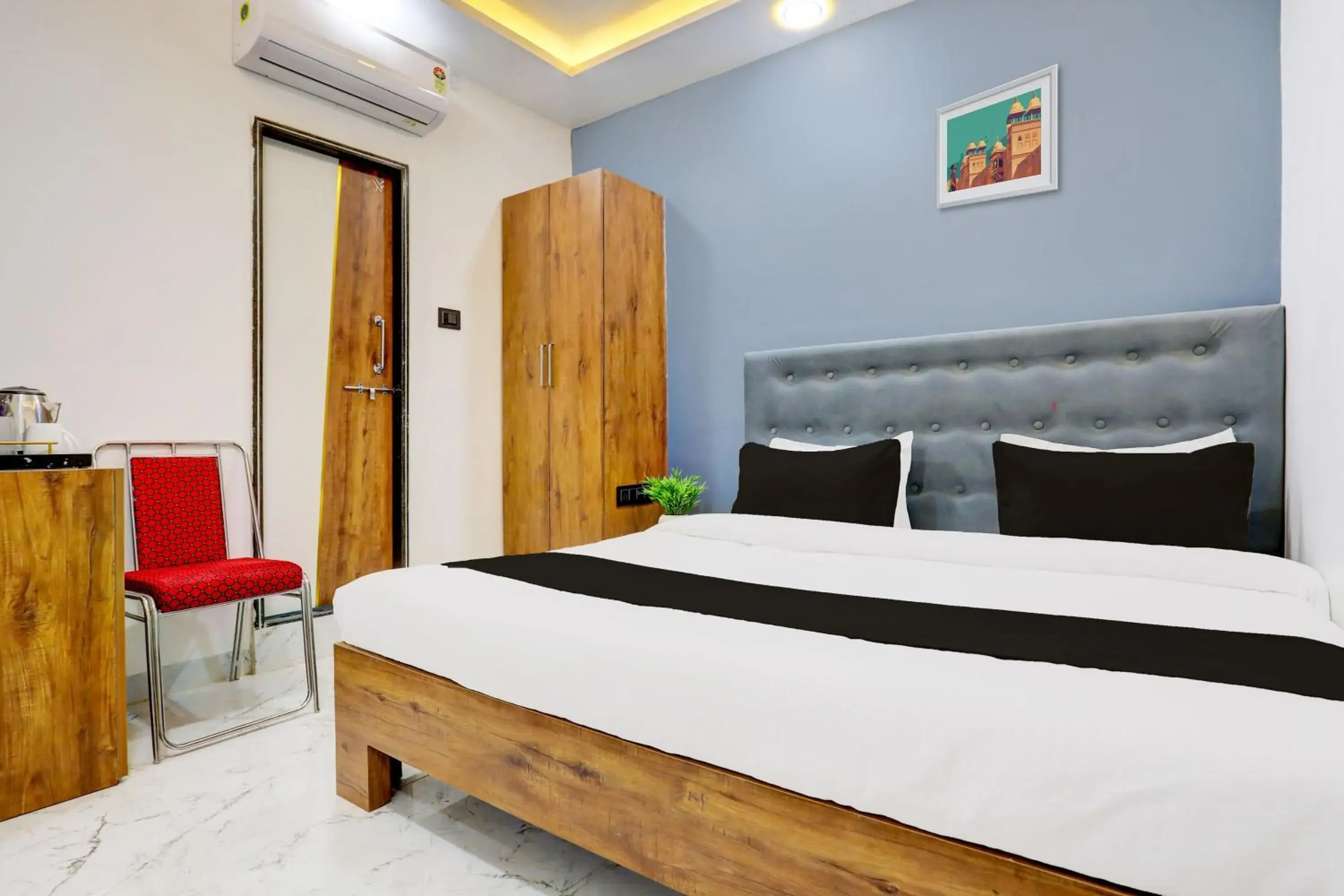Bedroom, Bed in HOTEL O ANUSHTHAN Bedroom, Bed in HOTEL O ANUSHTHAN