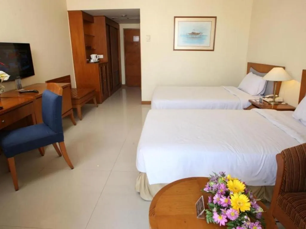 Bed in Makassar Golden Hotel