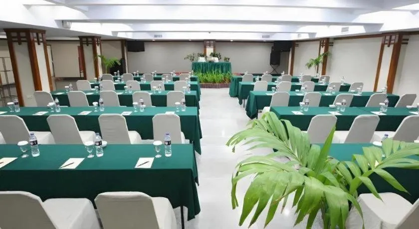 Makassar Golden Hotel