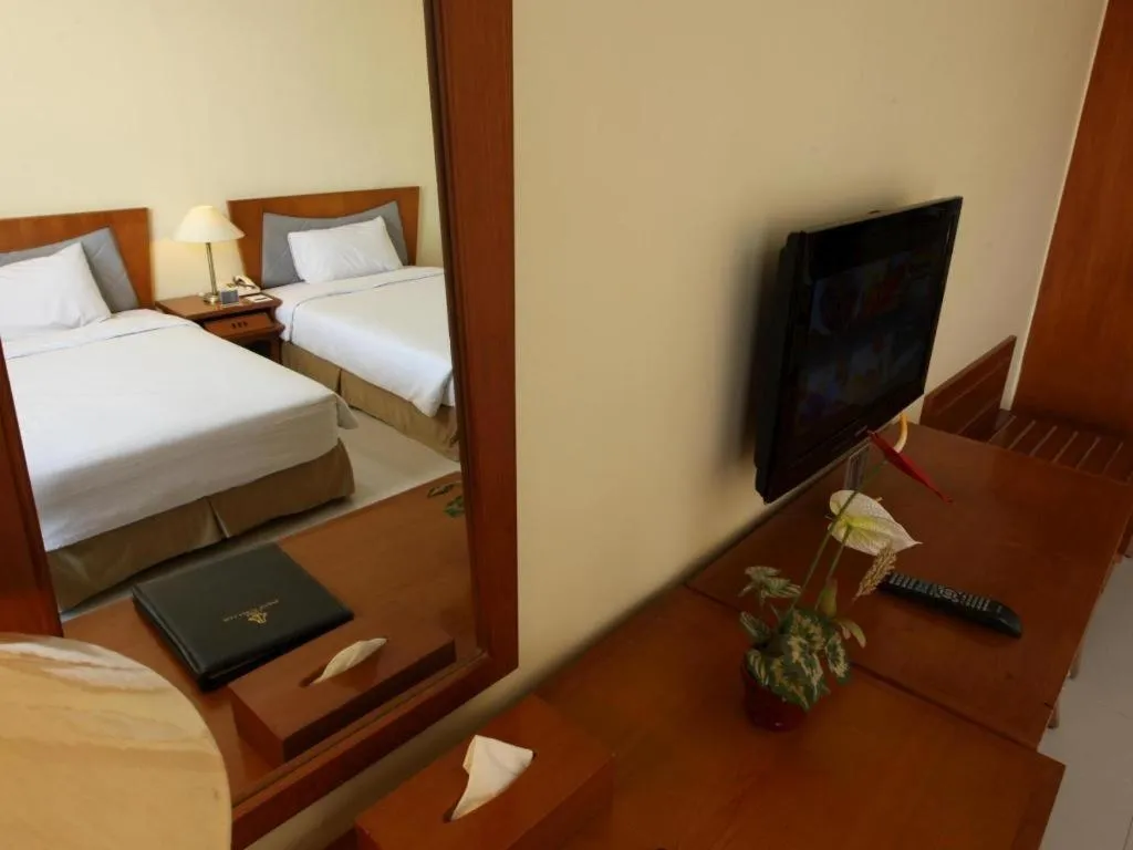 Bed in Makassar Golden Hotel