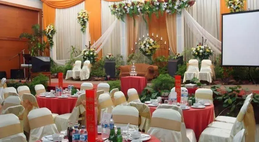 Makassar Golden Hotel Makassar Golden Hotel