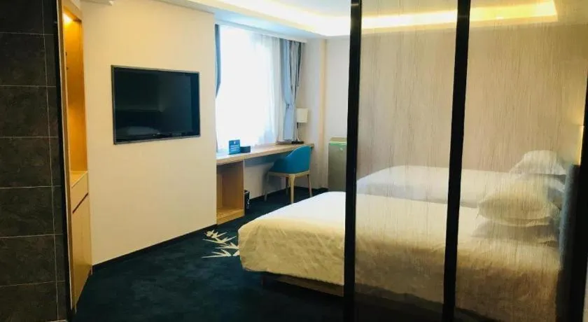 Bed in Rui Cheng Hotel