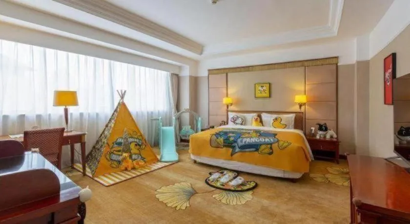 Bed in Jianguo Garden Hotel