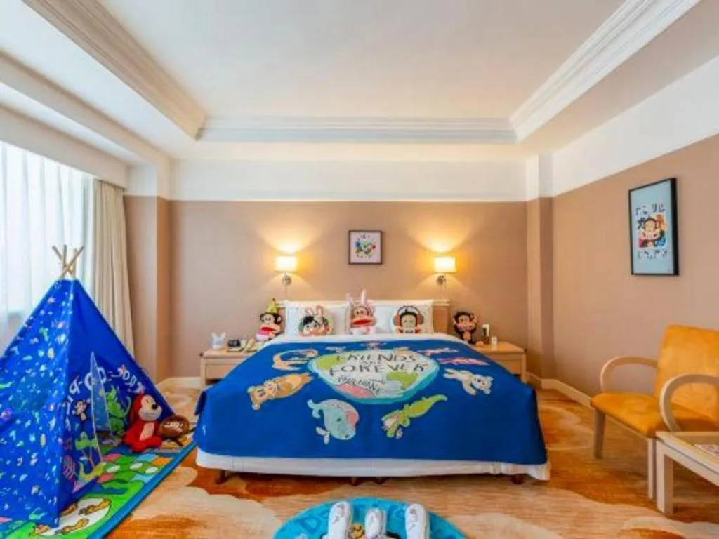 Bed in Jianguo Garden Hotel