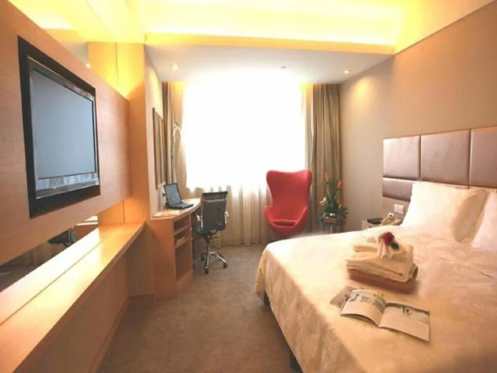 Bed in Seaview Gleetour Hotel Shenzhen Eastwing building