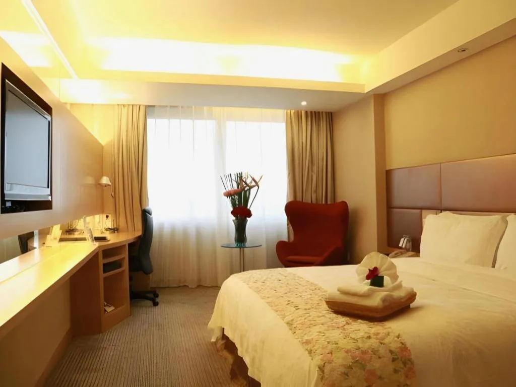 Bed in Seaview Gleetour Hotel Shenzhen Eastwing building