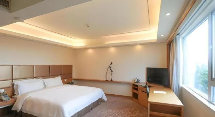 Bed in Seaview Gleetour Hotel Shenzhen Eastwing building