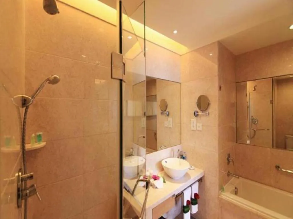 Seaview Gleetour Hotel Shenzhen Eastwing building