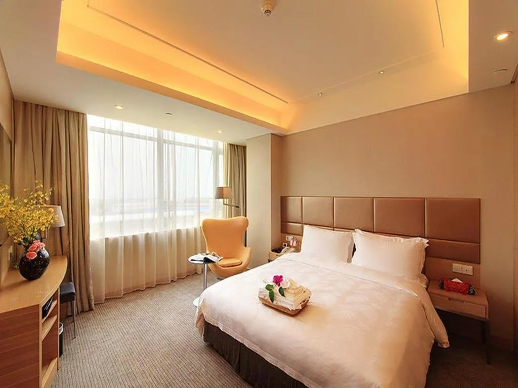 Bed in Seaview Gleetour Hotel Shenzhen Eastwing building