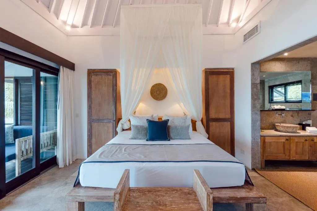 Bed in Batu Karang Lembongan Resort & Spa
