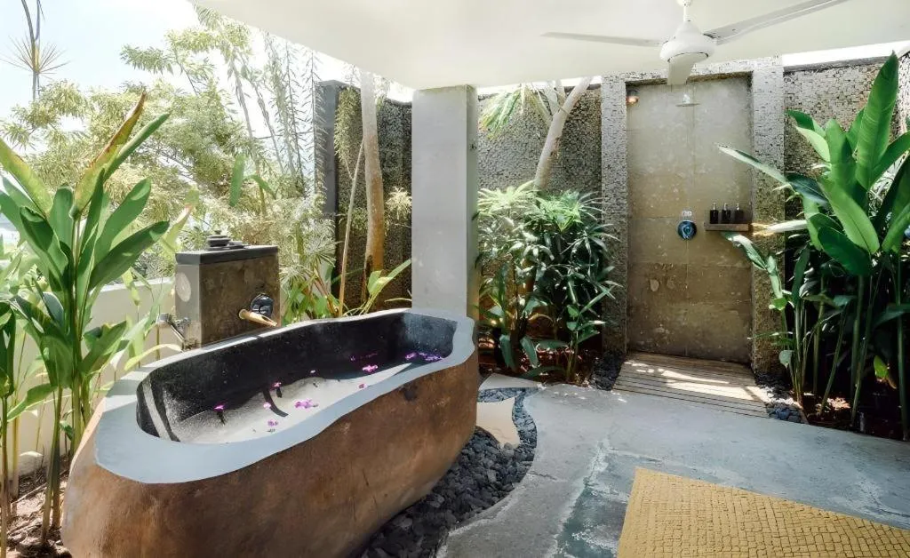 Batu Karang Lembongan Resort & Spa