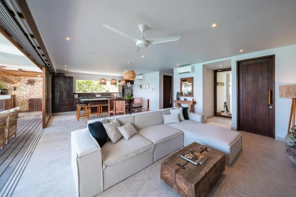 Batu Karang Lembongan Resort & Spa